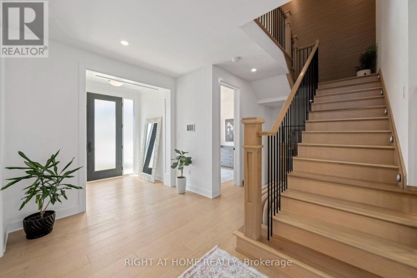 372 Manhattan Drive, London South, ON, photo 3