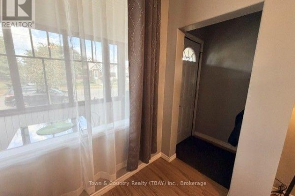 Bedroom 2 - 372 Mary Street E, Thunder Bay, ON P7E4J9 Photo 5