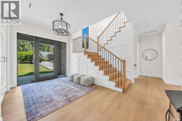 372 Moyne Drive, West Vancouver, BC, photo 2