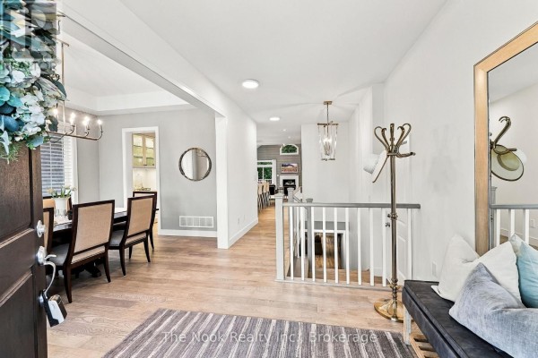 Living room - 372 Northglen Boulevard, Clarington, ON L1C7E2 Photo 3