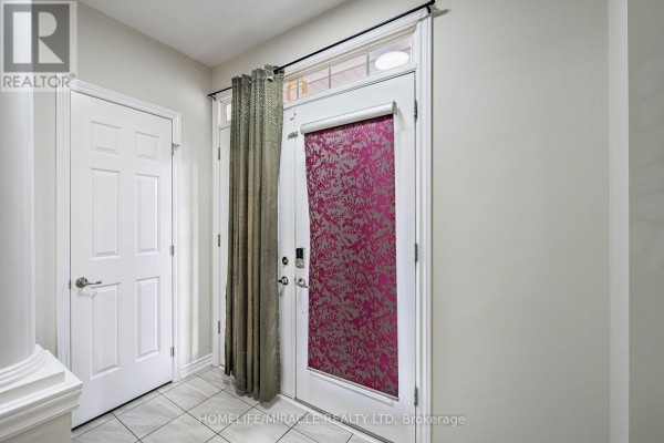 372 Remembrance Road, Brampton, ON L7A4X9 Photo 4