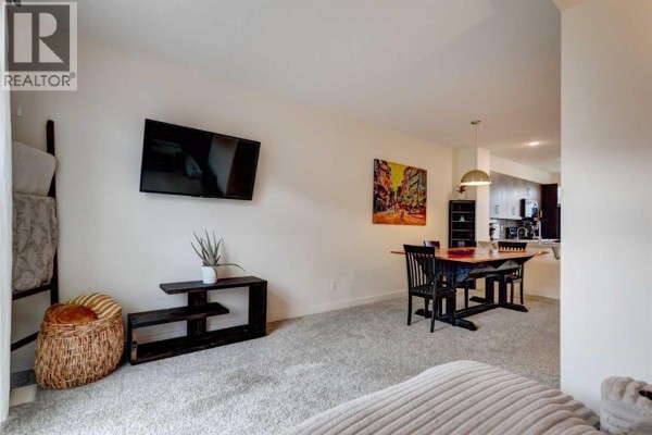 Kitchen - 372 Walden Parade Se, Calgary, AB T2X4C4 Photo 3