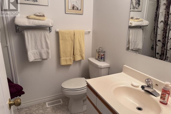 Bathroom - 373 Carlisle Street, Saugeen Shores, ON N0H2L0 Photo 4