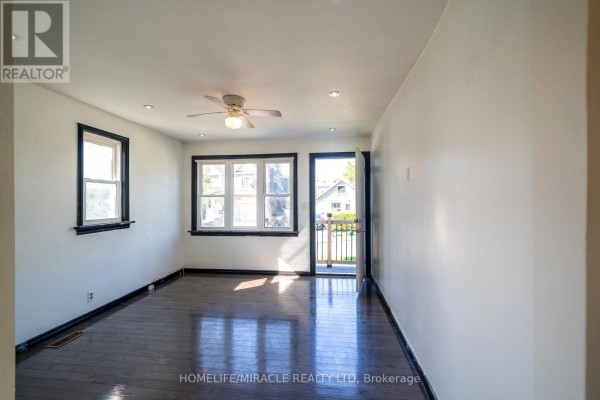 373 Drew Street, Oshawa, ON L1H5B4 Photo 2