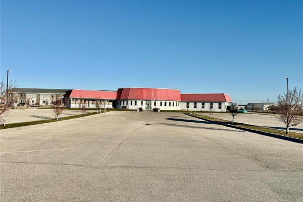 373 North Front Drive, Steinbach, MB, photo 2