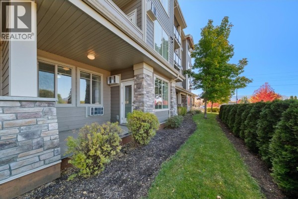 3pc Bathroom - 3731 Casorso Road Unit# 106, Kelowna, BC V1W5E9 Photo 4