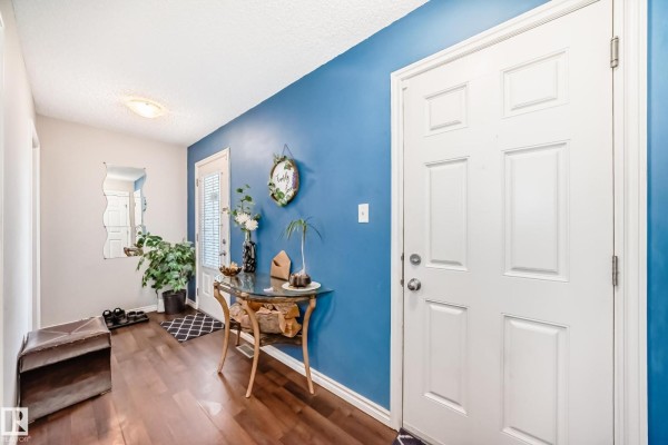 Family room - 3734 9 St Nw, Edmonton, AB T6T0S2 Photo 3