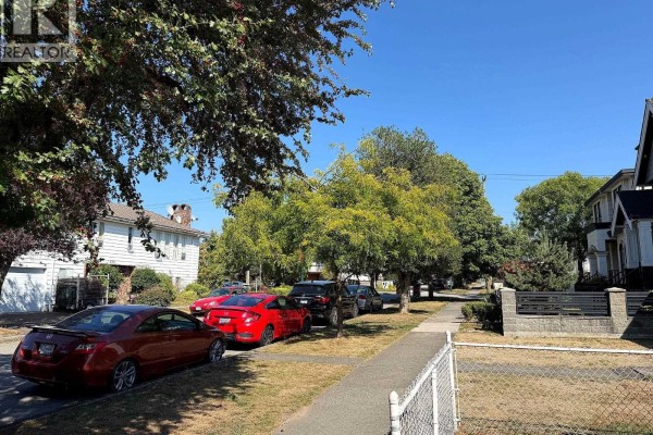 374 E 54th Avenue, Vancouver, BC V5X1L2 Photo 4