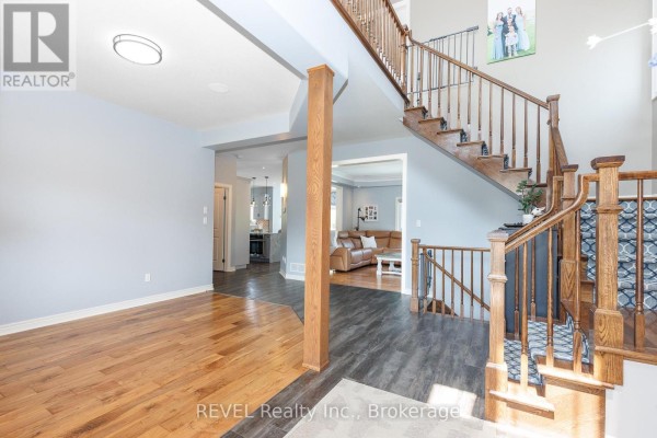 Living room - 374 Hillsdale Road, Welland, ON L3C7M2 Photo 3