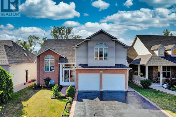 Living room - 374 Jordyn Drive, Fort Erie, ON L2A6S7 Photo 2