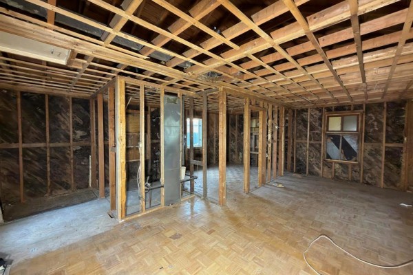 374 Kilbride Avenue, Winnipeg, MB R2V1A7 Photo 2