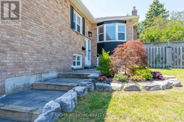 374 Salerno Street, Oshawa, ON L1J6W3 Photo 3