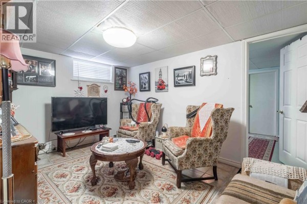 Recreation room - 374 Upper Wentworth Street, Hamilton, ON L9A4T5 Photo 5