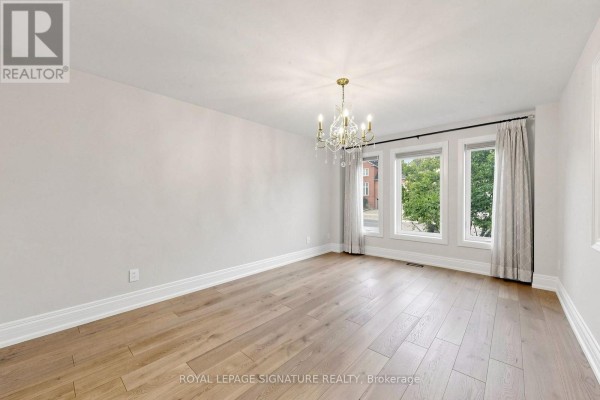 Sitting room - 374 Vaughan Mills Road, Vaughan, ON L4H1B2 Photo 4