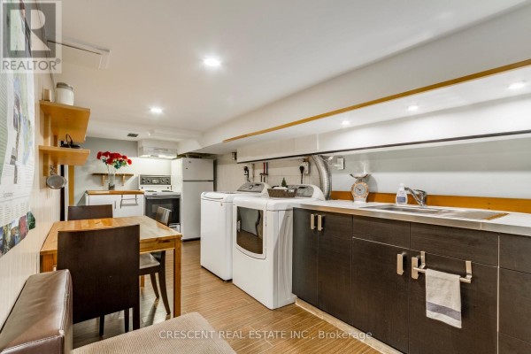 375 Jane Street, Toronto, ON M6S3Z3 Photo 3