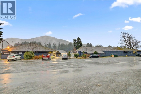 375 Nimpkish Dr, Gold River, BC V0P1G0 Photo 4