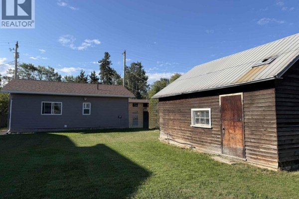 Bedroom 2 - 375 W Stewart Street, Vanderhoof, BC V0J3A0 Photo 4