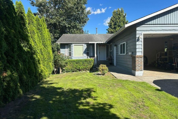 3752 Harwood Cr Crescent, Abbotsford, BC V2S7A6 Photo 2