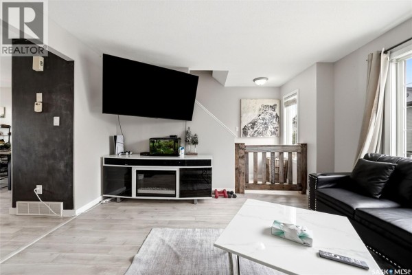 Living room - 3754 Cormorant Drive E, Regina, SK S4N7R8 Photo 4