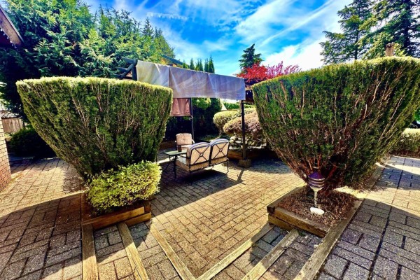 3762 Nanaimo Crescent, Abbotsford, BC V2T4Z7 Photo 3
