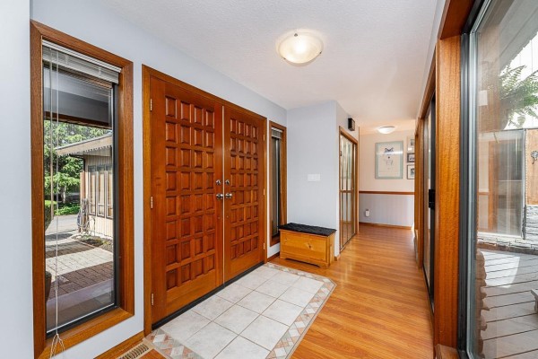 3762 Nanaimo Crescent, Abbotsford, BC V2T4Z7 Photo 4