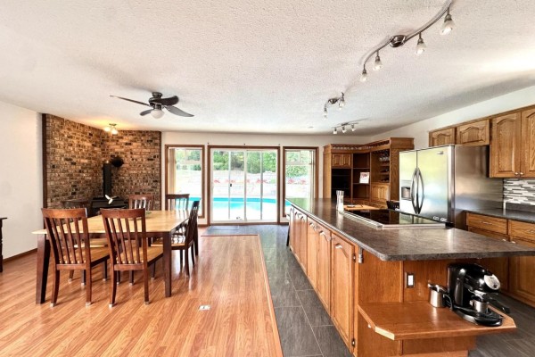 3762 Nanaimo Crescent, Abbotsford, BC V2T4Z7 Photo 5