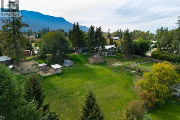 Laundry room - 3764 Creamery Road, Armstrong, BC V0E1B8 Photo 3