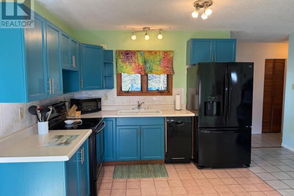 Primary Bedroom - 3768 Crystal Beach Drive, Fort Erie, ON L0S1B0 Photo 4