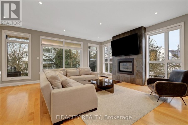 Kitchen - 376c Wilmont Avenue, Ottawa, ON K2A0B1 Photo 5