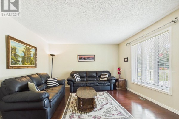Family room - 377 Lake Range Drive, Huron Kinloss, ON N0G2R0 Photo 4