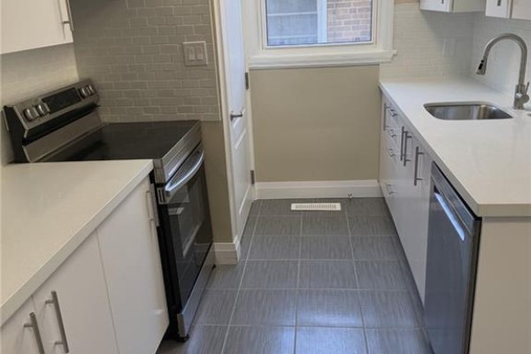 377 Martin Street Unit# Upper, Milton, ON, photo 2