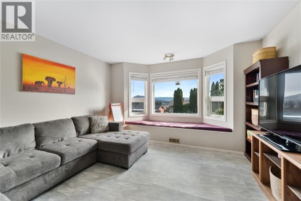 Bedroom - 3772 Glenway Road, West Kelowna, BC V4T1E3 Photo 4