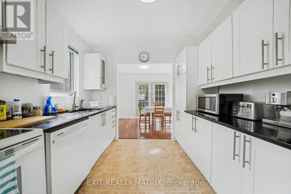 Utility room - 3773 Autumnwood Street, Ottawa, ON K1T2G7 Photo 3