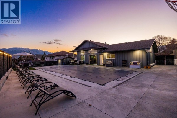 Full bathroom - 3775 Carrall Road, West Kelowna, BC V4T2C6 Photo 2