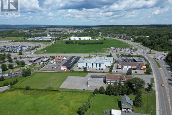 3775 St Joseph Boulevard, Ottawa, ON K4A0N9 Photo 3