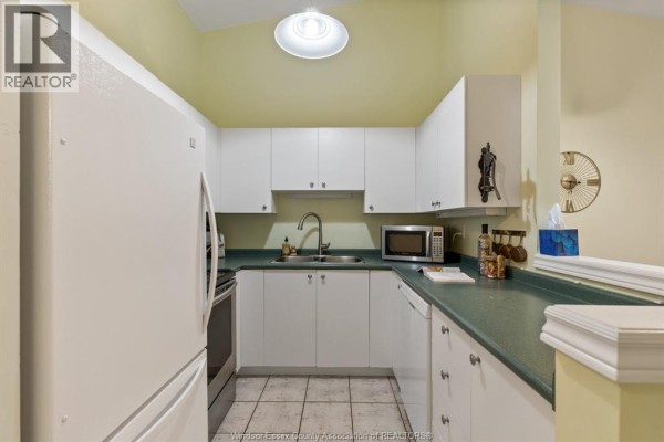 3pc Ensuite bath - 3778 Prairie Court, Windsor, ON N9G2X3 Photo 3