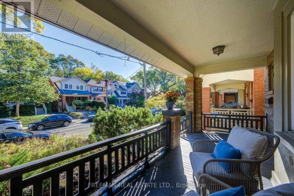 Laundry room - 378 Durie Street, Toronto, ON M6S3G4 Photo 3