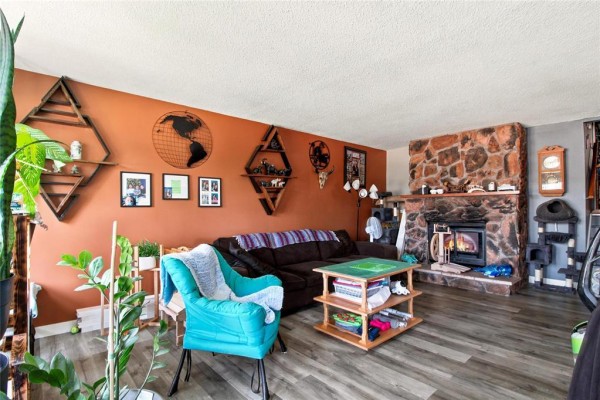 378 Nelson Street E, Virden, MB R0M2C0 Photo 5