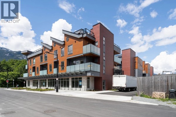 37804 Third Avenue, Squamish, BC V8B1B9 Photo 4