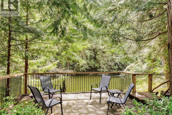 3781 Phillips Rd, Sooke, BC, photo 3