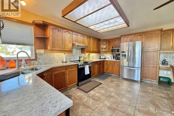 Bedroom - 379 Collinge Road, Hinton, AB T7V1L2 Photo 4