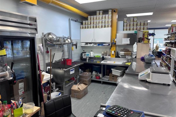 379 Henderson Highway, Winnipeg, MB R2K2H2 Photo 5