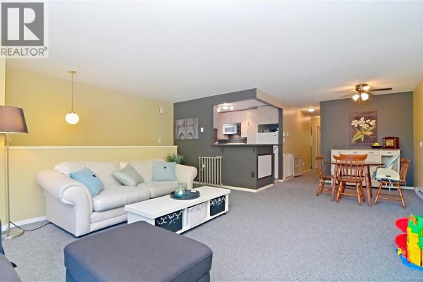 379 Kislingbury Lane, View Royal, BC, photo 2