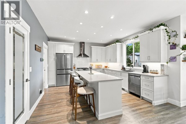 Kitchen - 3793 Marjorie Way, Nanaimo, BC V9T0K3 Photo 4