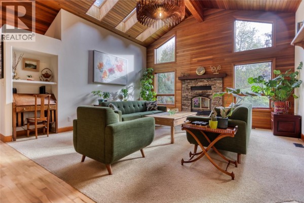 Recreation room - 3795 Aaron Road, Bonnington, BC V0G2G3 Photo 4