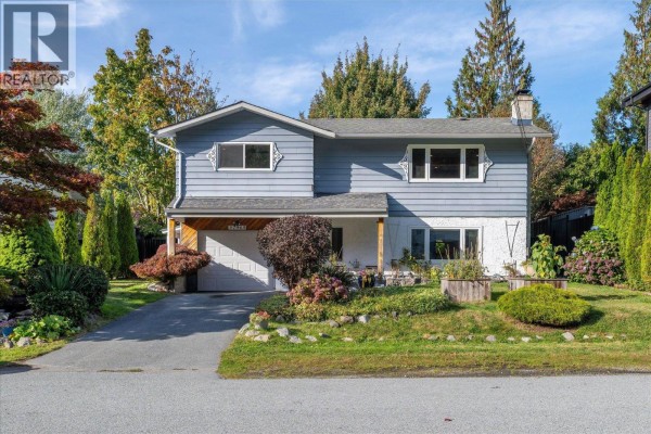 37963 Magnolia Crescent, Squamish, BC V8B0X7 Photo 2