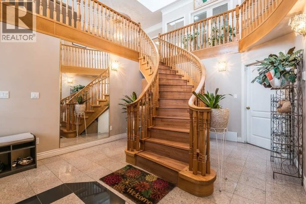 37979 Fifth Avenue, Squamish, BC, photo 2