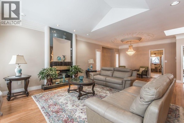 37979 Fifth Avenue, Squamish, BC V8B0A6 Photo 5