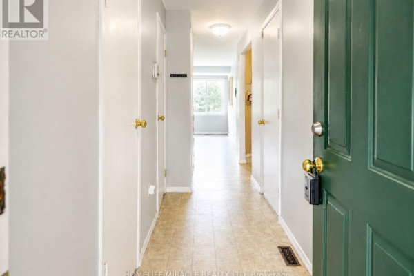 38 - 10 Holborn Court, Kitchener, ON N2A3Y9 Photo 4