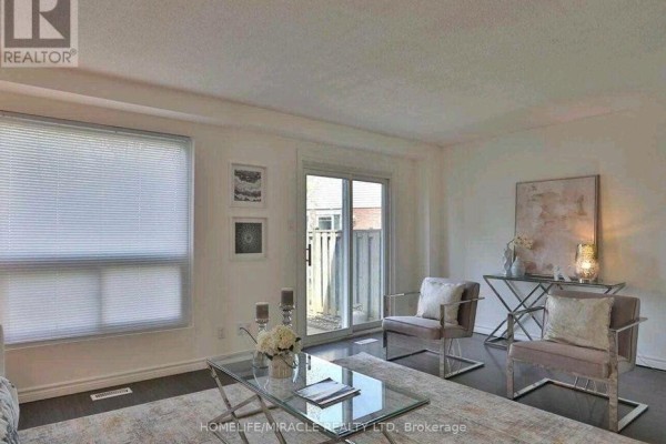38 - 32 Mowat Boulevard, Kitchener, ON N2E1X4 Photo 3